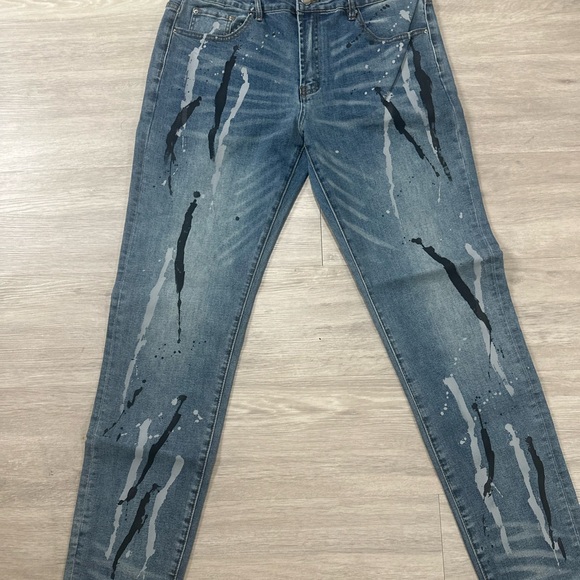 Sneaks Other - **NEW** Sneaks Streetwear Jeans sz 34x32